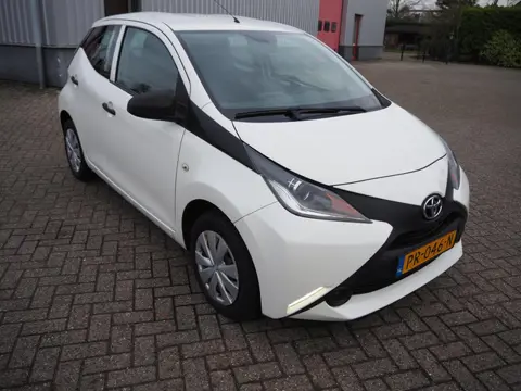 Toyota Aygo 1.0 VVT-i x-fun