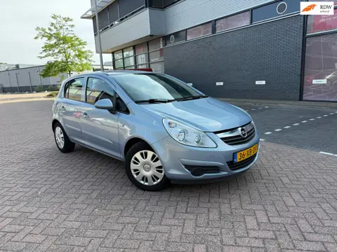 Opel Corsa 1.2-16V Enjoy Automaat 5 DR apk Airco