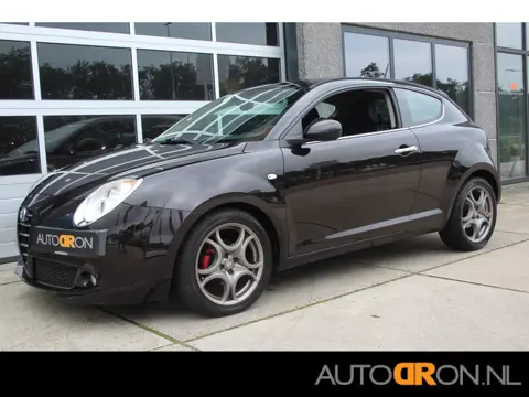 Alfa Romeo MiTo 0.9 TwinAir Distinctive Premium Plus Lederen bekleding