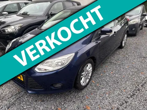 Ford Focus 1.0 EcoBoost Trend let op rookt !!!