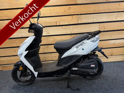 AGM Brash50 (bj 2025, automaat)