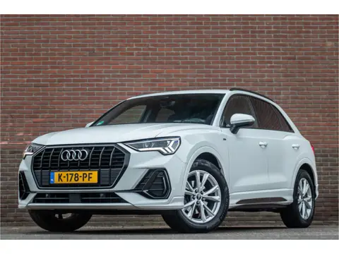 Audi Q3 35 TFSI S-Tronic S edition, 35.000km NAP, Adaptive cruise, Camera, Carplay, Sfeerverlichting