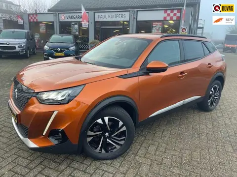 Peugeot 2008 1.2 PureTech 130 Blue L. Allure automaat *4S-BANDEN*