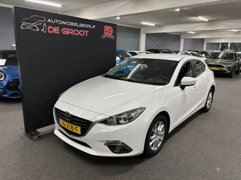 Mazda 3 2.0 Skylease NL-Auto met Navigatie, Climat Control, Cruise Control en LM-velgen