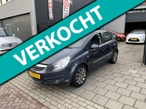 Opel Corsa 1.4-16V '111' Edition 1e Eigenaar! Trekhaak Airco NAP APK