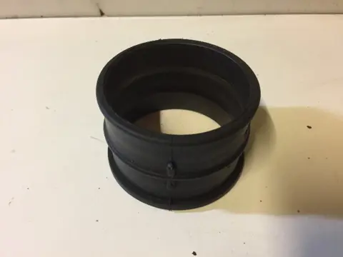 90470097 Rubber gasklephuis Opel Corsa B