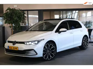 Volkswagen Golf 8 1.5 eTSI DSG Pano Led Navi ACC HUD CAM PDC Dodehoek Trekhaak