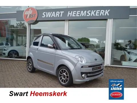 Microcar Brommobiel M.GO Premium DCI Bi-Tone | Parkeersensoren |  Dagrijverlichting