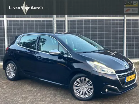 Peugeot 208 1.2 | 82PK | CarPlay | Executive |12mnd Garantie