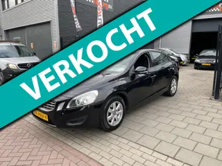 Volvo S60 1.6 T3 Kinetic 1e Eigenaar! Trekhaak Airco NAP APK