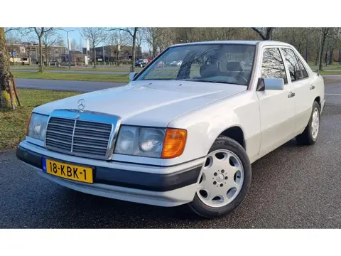 Mercedes-Benz 200-500 (W124) 300 E...APK 23-12-2027