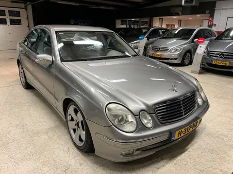 Mercedes-Benz E-klasse 350 Avantgarde 4-Matic Legendary W211