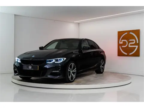 BMW 3-serie 320e M-Sport 204PK | Laser | Stoel&Stuurverw. | Carplay | Sfeer | 12 MND Garantie
