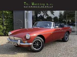 MG B type 1.8 Roadster | Oldtimer | In Goede Staat | Softtop | Lederen Stoelen | Overdrive | Radio |