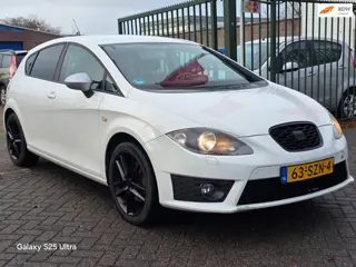Seat Leon 1.4 TSI Reference 6 bak 125 pk airco leerbekeleding stoelverwarming trekhaak cruis control