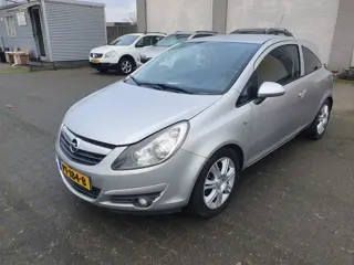 Opel Corsa Opel Corsa 1.2-16V Essentia