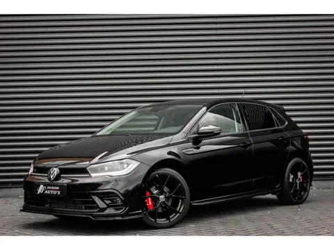 Volkswagen POLO 1.0 TSI 110PK DSG R-LINE / FULL BLACK / VERLAGINGSVEREN / APPLE CARPLAY / LED KOPLAM