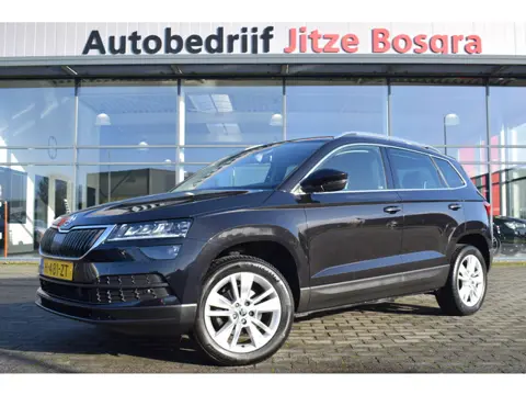 Škoda Karoq 1.5 TSi Business Edition LED | Sportstoelen | Carplay | Keyless | Camera | 17 Inch LMV