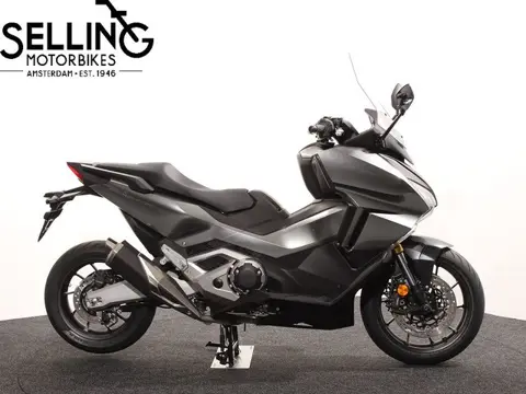 Honda NSS 750 Forza NHC65 Iridium Gray Metallic (bj 2024)
