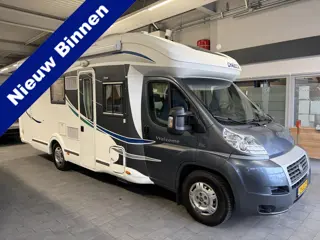 Chausson WELCOME 99 150pk Automaat met lengtebedden, hefbed, luchtvering en levelsysteem