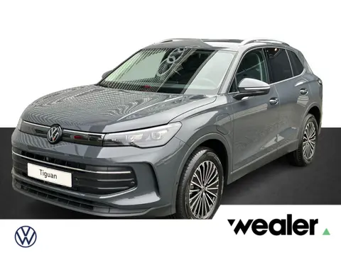 Volkswagen Tiguan Life Edition 1.5 eHybrid 150 kW / 204 pk DSG | Trekhaak wegklapbare kogel | Comfor