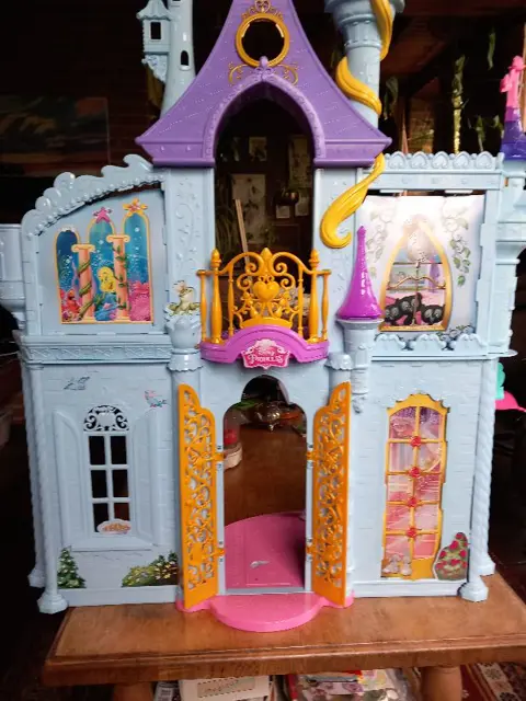 Disney , prinsessenkasteel - + prinsessen