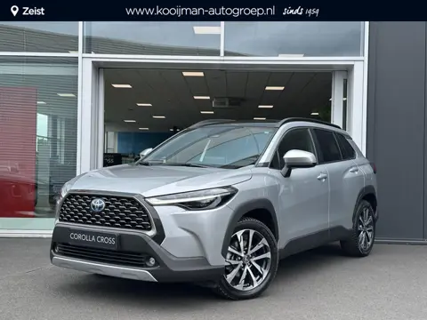 Toyota Corolla Cross Hybrid 140 1.8 Executive edition All season banden | Panoramadak | Dodehoekdete