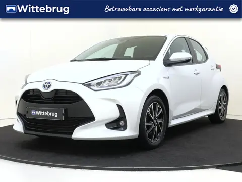 Toyota Yaris 1.5 Hybrid First Edition NAVIGATIE | PARKEERCAMERA | LICHTMETALEN VELGEN P4