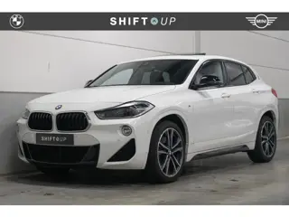 BMW X2 sDrive20i M-Sport | Panoramadak | Trekhaak | Camera | Stoelverwarming