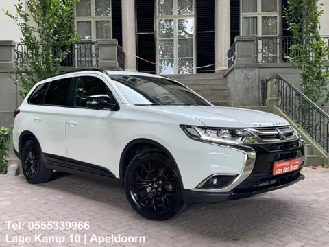 Mitsubishi Outlander 2.0 Instyle+ 4WD 7P Automaat Sch-Dak Navi Xenon 360c Camera Trekhaak Full Optio