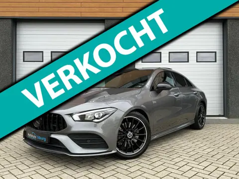Mercedes-Benz CLA-klasse 200 AMG Pano Sfeer Garantie