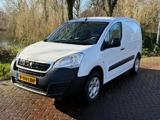 Peugeot PARTNER Electric automaat ,1 Eig , 15000 km b.j. 1-2020 ,Navi ,Camera ,PDC