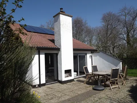 Stijlvol ingericht vakantiehuis met rustige ligging in het bos