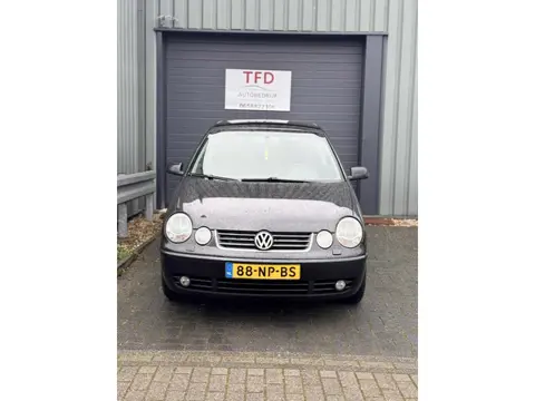 Volkswagen Polo 1.4-16V FSI Highline