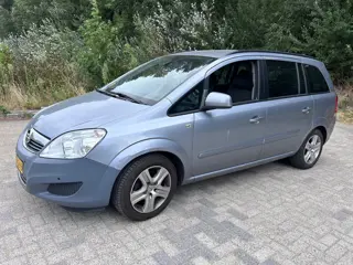 Opel Zafira 1.6 Essentia Navi Airco