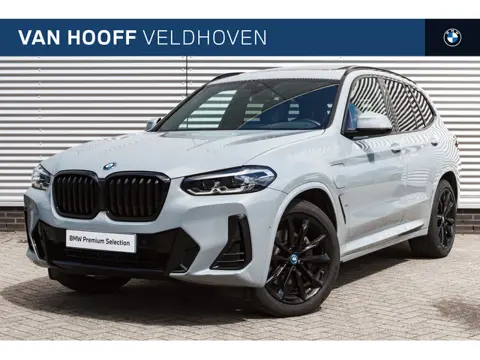 BMW X3 xDrive30e High Executive M Sport Automaat / Panoramadak / Sportstoelen / Stoelverwarming / LE