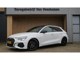 Audi A3 Sportback 45 TFSI e 245pk 3x S-Line & Competition *Black Optik* Pano.Dak 19inch B&O Ambiance