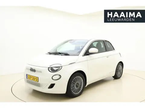 Fiat 500e Urban 42 kWh Camera | Stoelverwarming | Keyless | Navigatie via Carplay | Parkeersensoren 