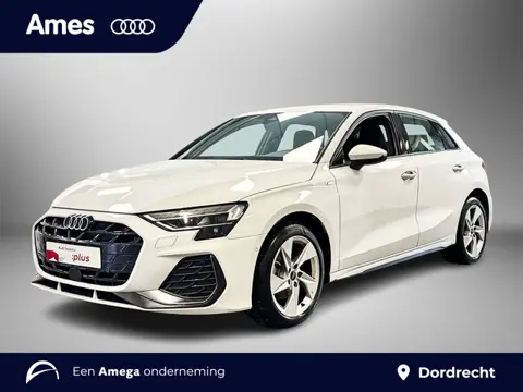 Audi A3 Sportback 35 150pk TFSI S Line Draadloze telefoonlader | Parkeersensoren | Sportstoelen