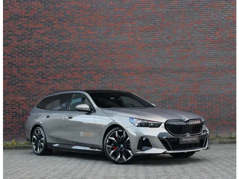 BMW 5 Serie Touring 550e xDrive | Oxid Grey - M Sport Pro