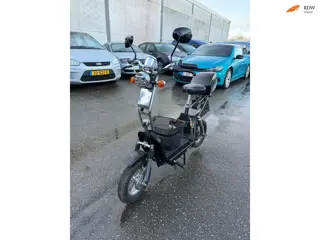 City Bug Snorscooter YT923