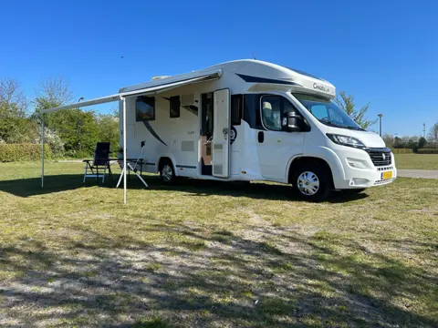 Chausson 718 EB 2.3 131 PK Fiat Ducato Half-Integraal Camper QUEENS BED IN Hoogte verstelbaar