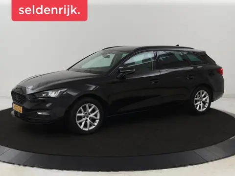 SEAT Leon 1.0 TSI Style Intens | Trekhaak | Camera |  Carplay | Navigatie | Adaptive cruise | DAB | 