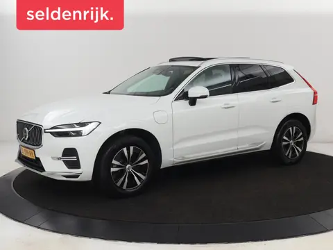 Volvo XC60 2.0 Recharge T6 AWD Momentum | Panoramadak | Trekhaak | Leder | Stoelverwarming | Camera 