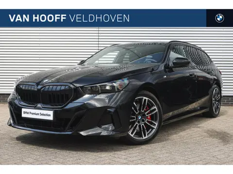 BMW 5 Serie Touring 540d xDrive M Sport High Executive Automaat / Panoramadak / Trekhaak / Bowers & 