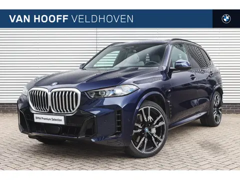 BMW X5 xDrive50e High Executive M Sport Automaat / Panoramadak / Trekhaak / Sportstoelen / Soft-Clos
