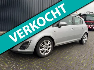 Opel Corsa 1.2-16V Edition ( TREKHAAK + AIRCO + LM VELGEN )