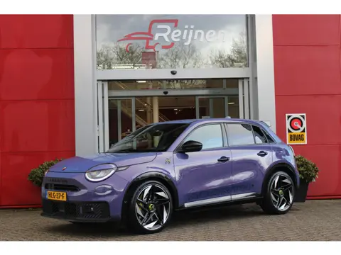 Abarth 600e SCORPIONISSIMA 280PK 54 kWh | SABELT PERFORMANCE SPORT STOELEN/BEKLEDING | ENGINE SOUND 