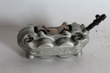 REMKLAUW RECHTS VOOR Ducati monster 696 2008 - 2010