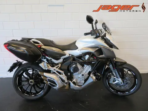 MV Agusta STRADALE 800 ABS RIVALE TOPSTAAT!! (bj 2017)